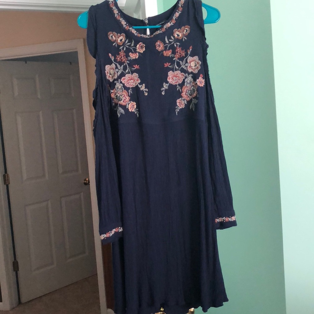 American Eagle Open Shoulder Dress
